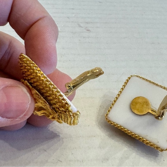 Vintage Lion Head RARE Square Shape Clip On Earrings Large Chunky Gold Tone - Picture 7 of 16